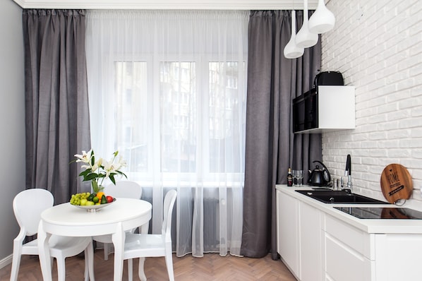 Superior Apartment | In-room dining