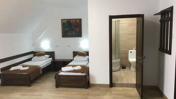 Comfort Double or Twin Room | Free WiFi, bed sheets