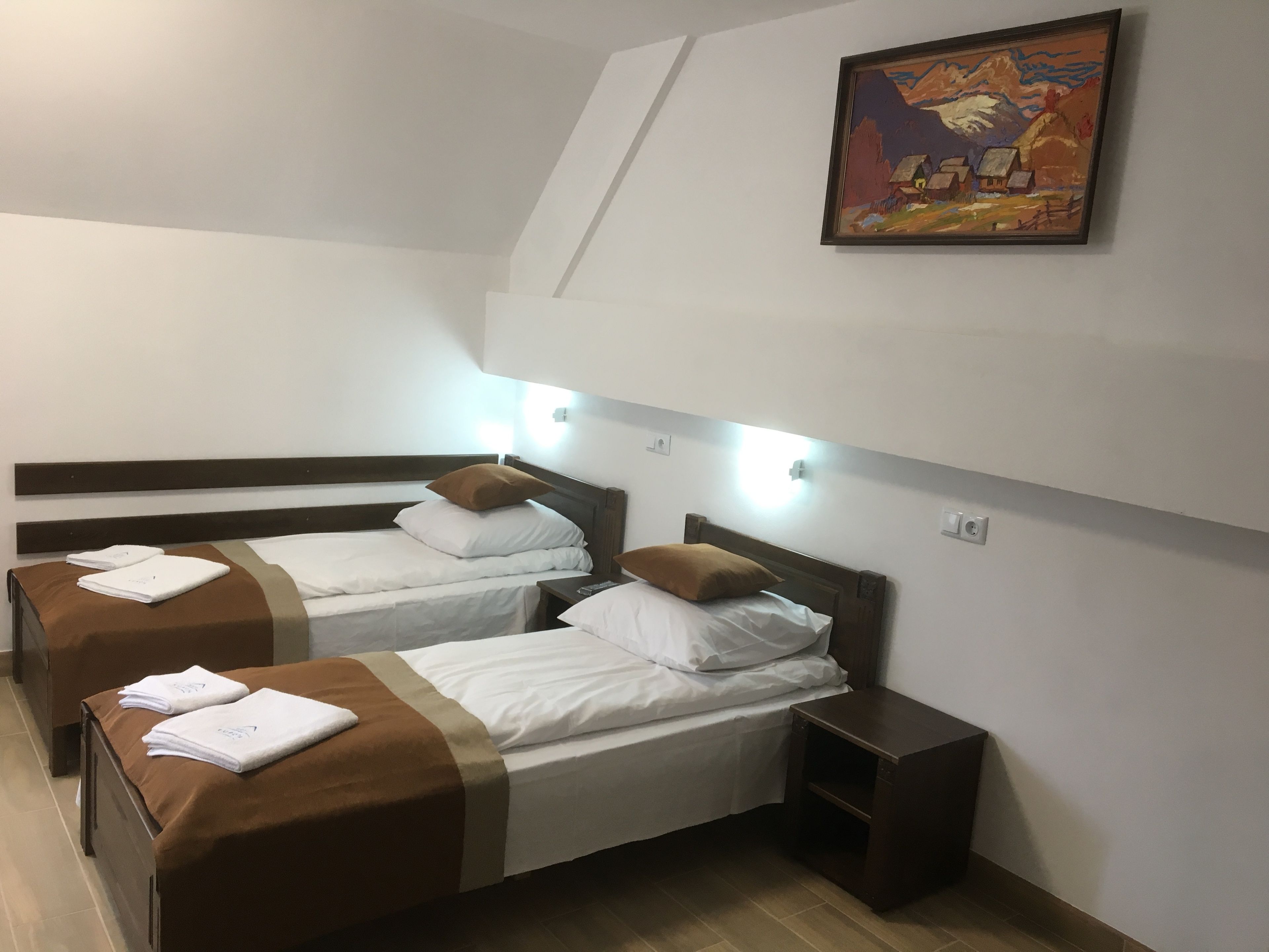 Comfort Double or Twin Room | Free WiFi, bed sheets