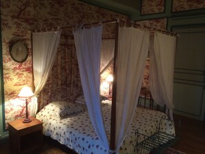 Suite, 2 Schlafzimmer, Nichtraucher | Individuell dekoriert, Bügeleisen/Bügelbrett, Bettwäsche