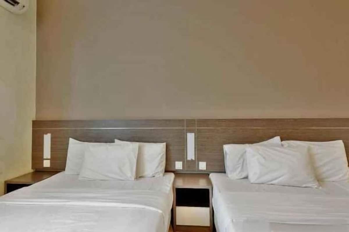 1 chambre, bureau, draps fournis