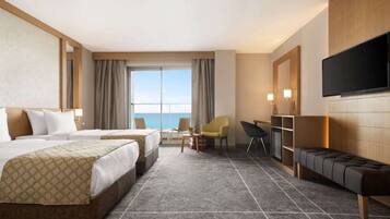 Egyptian cotton sheets, premium bedding, minibar, in-room safe