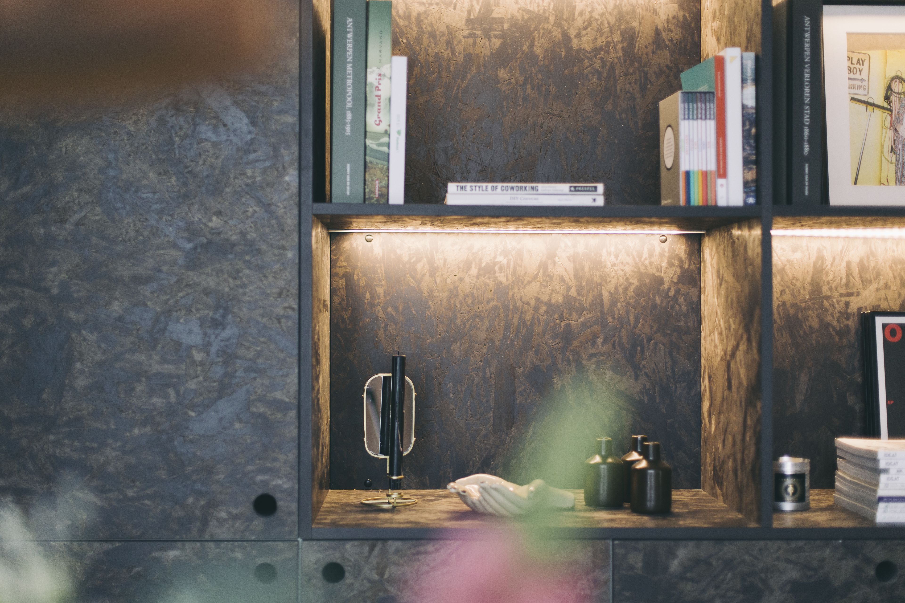 soundproofing, free wifi, bed sheets