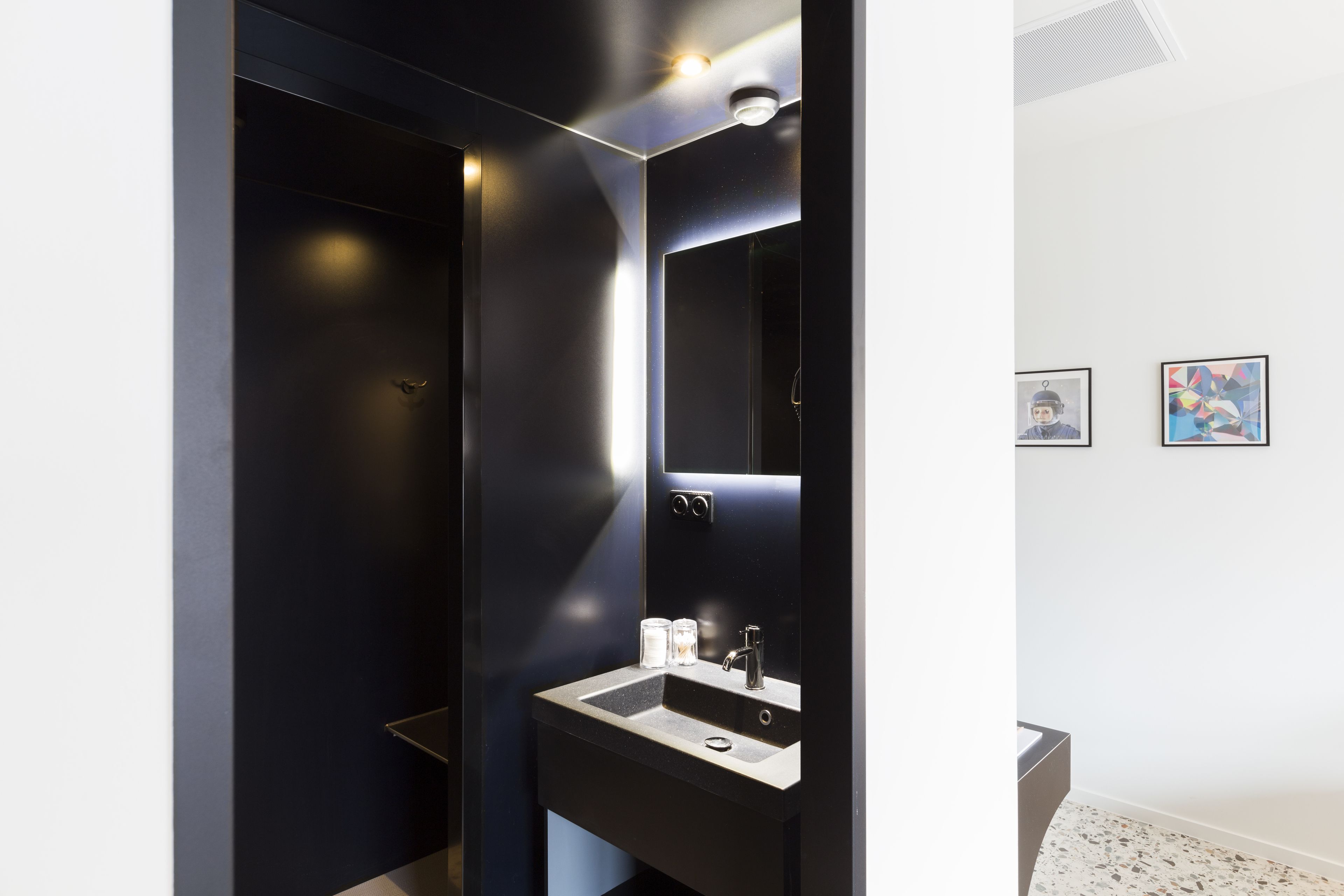 family room | bathroom | shower, free toiletries, hair dryer, towels