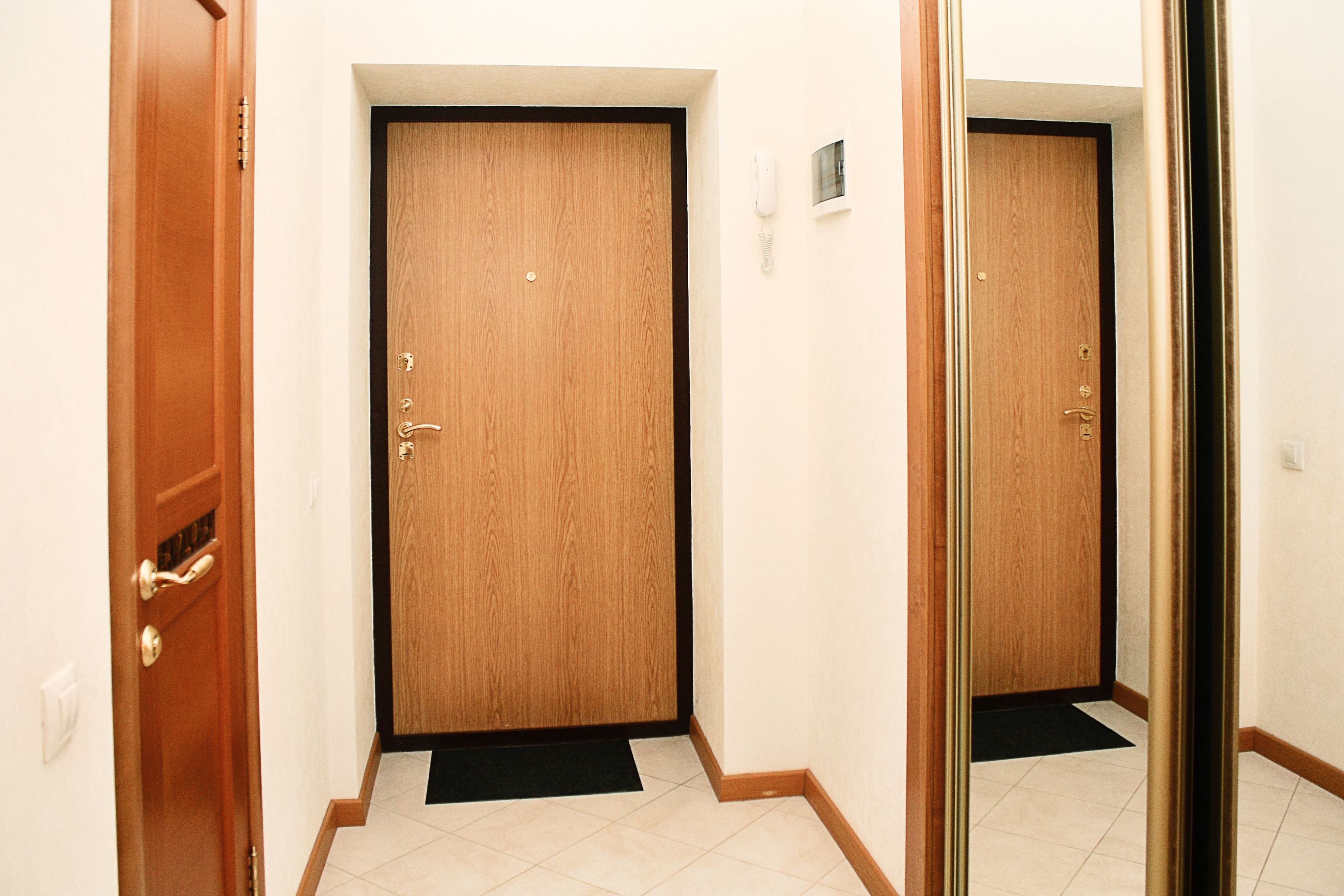 Superior-Apartment | Wohnbereich | Flachbildfernseher