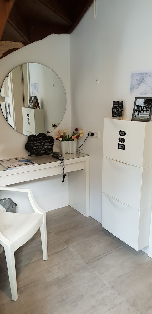 Við Lónið guesthouse by null