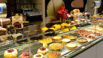 Colazione a base di specialità locali inclusa, servita tutte le mattine