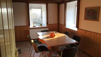 Meeting facility