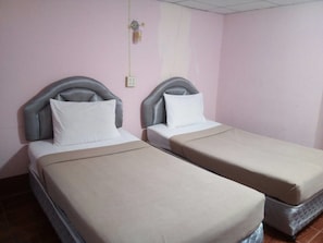 Habitación estándar con 2 camas individuales, 2 camas individuales, para no fumadores | Wifi gratis