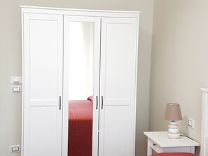 Doppelzimmer (Private External Bathroom) | Zimmerausstattung