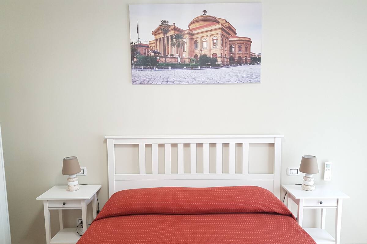 Double Room (Private External Bathroom)
