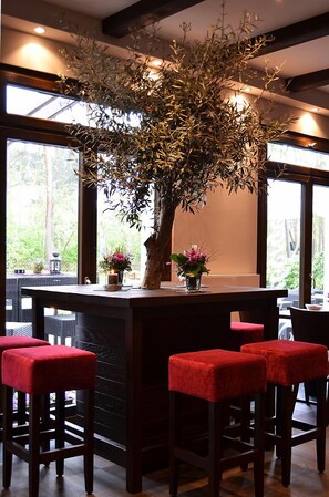 Bar (on property) - Zur Wolfschlucht (Rodgau)