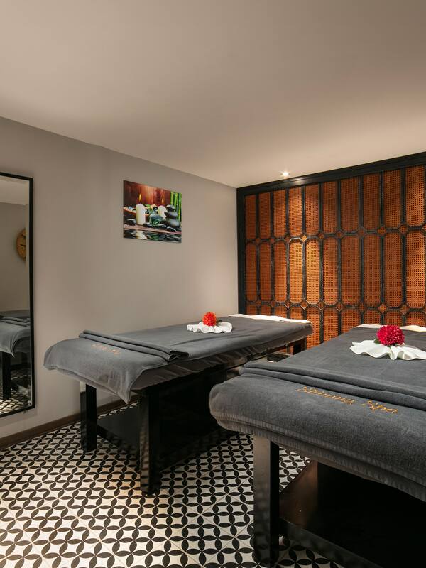 Couples treatment room(s), body treatments, hydrotherapy, aromatherapy