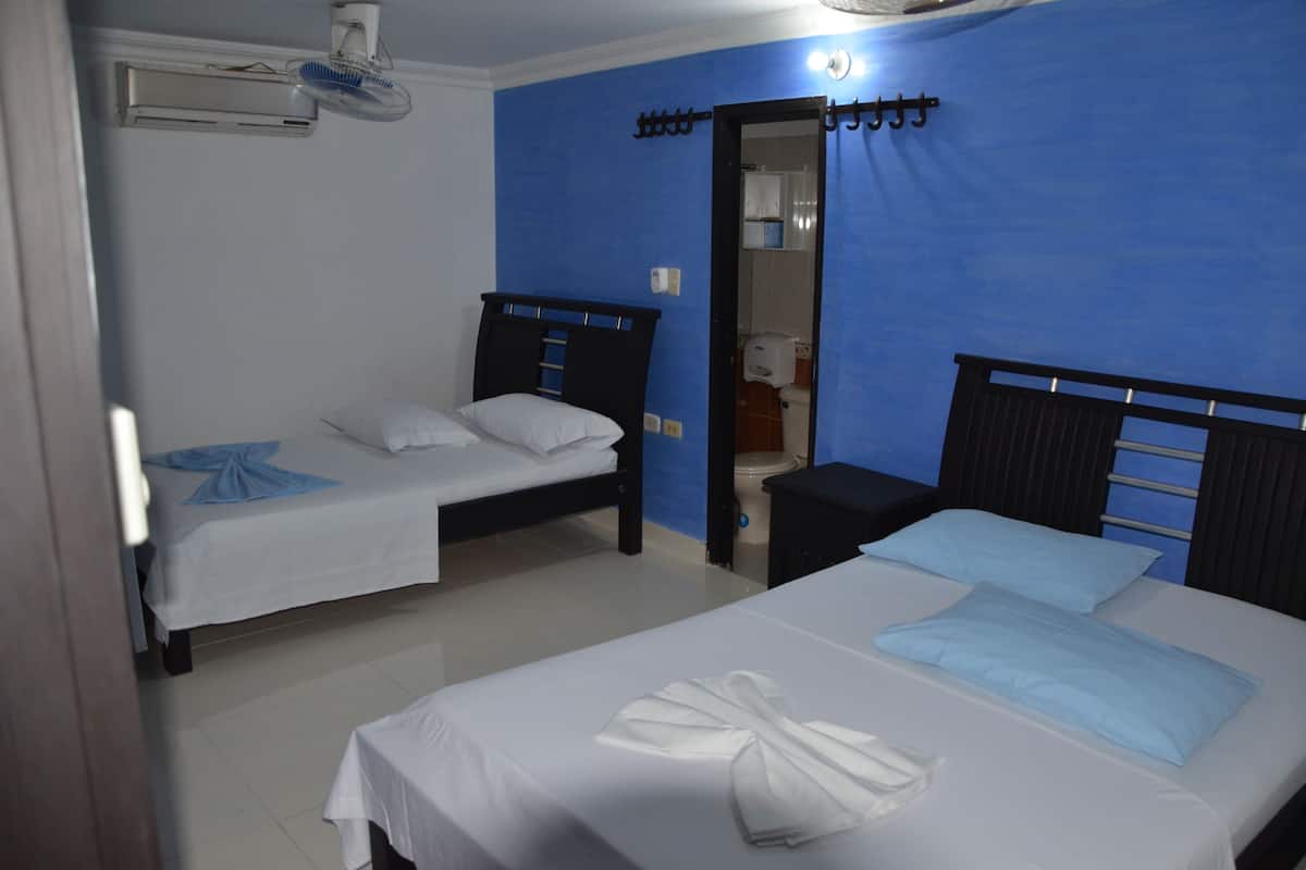 Minibar, laptop workspace, blackout curtains, free WiFi