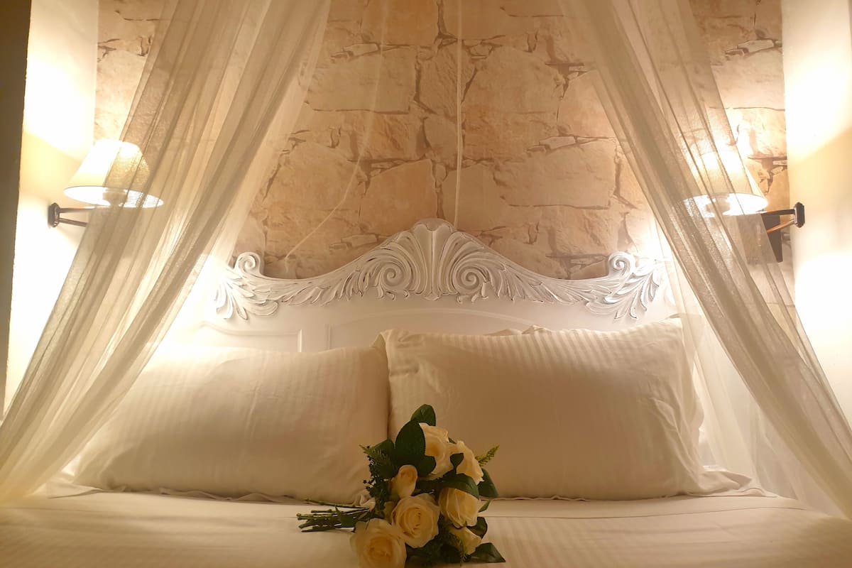 family quadruple room (marrón) | free wifi, bed sheets