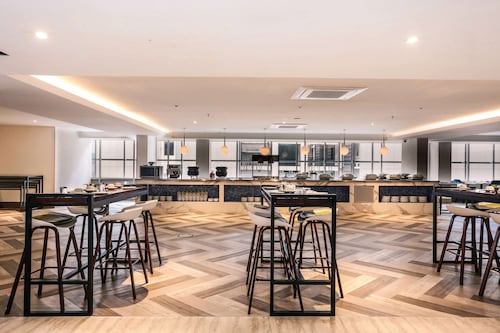 Days Hotel and Suites Fraser Business Park KL