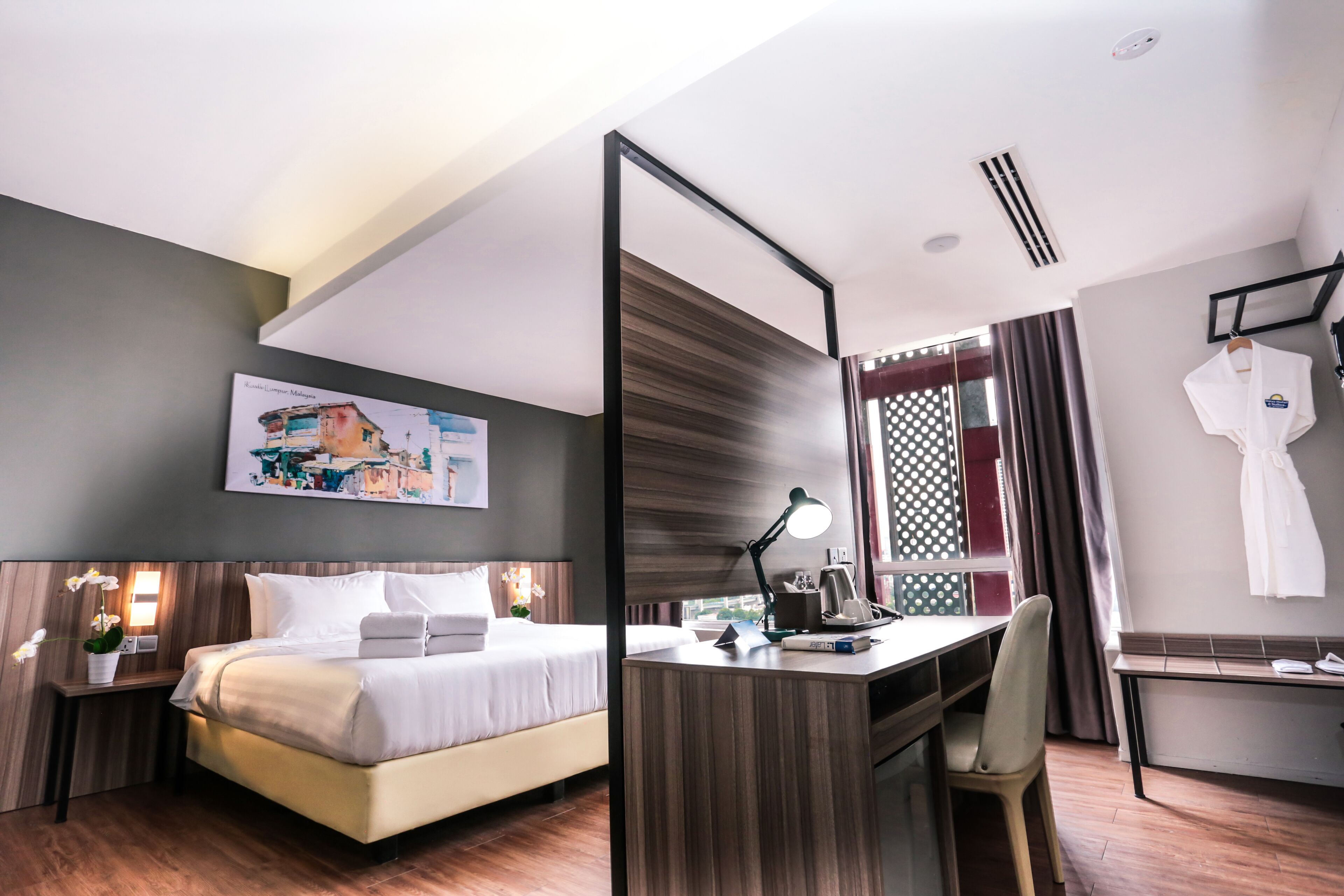Foto - Days Hotel & Suites by Wyndham KL - Chan Sow Lin MRT or LRT