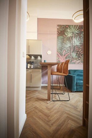 Design Studio, 1 King Bed with Sofa bed, Non Smoking | Living area | Flat-screen TV, heated floors - Nove Boutique Apartments (Vienna)