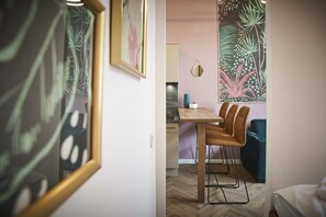Design Studio, 1 King Bed with Sofa bed, Non Smoking | Living area | Flat-screen TV, heated floors - Nove Boutique Apartments (Vienna)