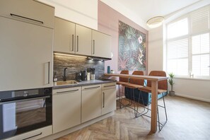 Design Studio, 1 King Bed with Sofa bed, Non Smoking | Private kitchen - Nove Boutique Apartments (Vienna)