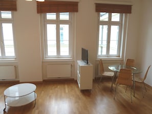 Living area - Sobieski City Apartment 10 (Vienna)