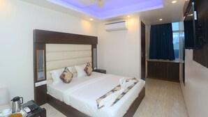 Unclassified image, 3 of 30, button - HOTEL RAJPALACE R (New Delhi)