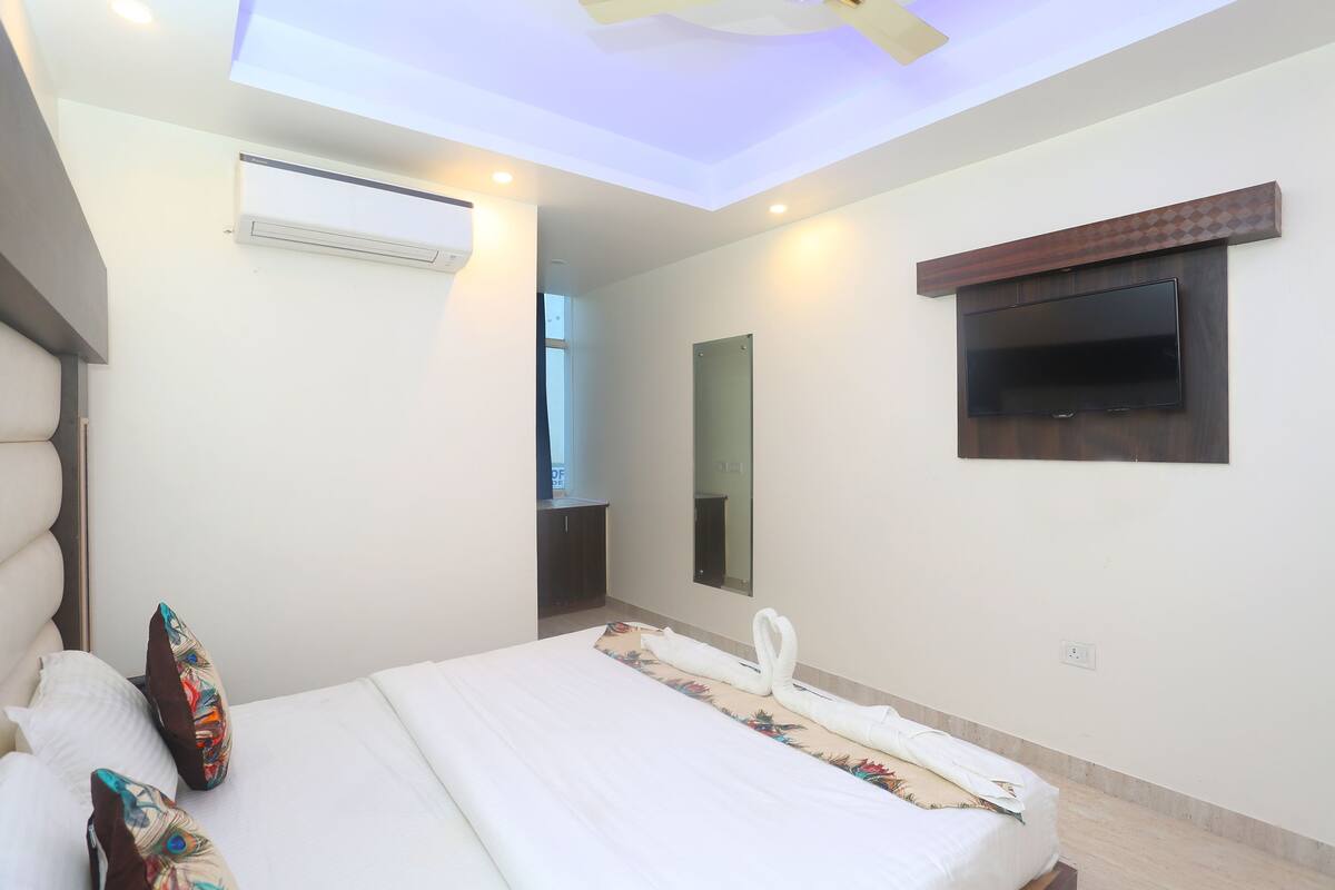 Premium Double or Twin Room, 1 Double Bed, Non Smoking | 8 bedrooms, free WiFi