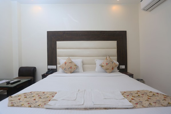 8 bedrooms, free WiFi