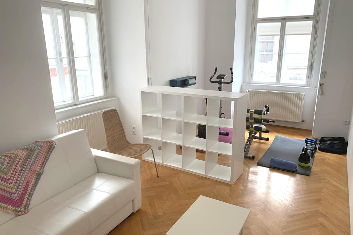 Grand-Apartment, 2 Schlafzimmer | Fitnessbereich innen
