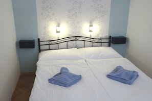 Romantic Apartment, Multiple Beds, Accessible, Non Smoking