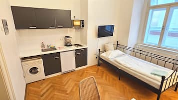 Romantic Apartment, Multiple Beds, Accessible, Non Smoking | Extra beds