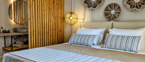 Classic Double Room, Balcony | 1 bedroom, in-room safe, blackout drapes, free WiFi