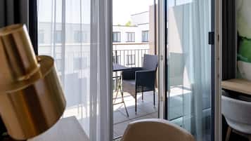 Literie hypoallergénique, coffres-forts dans les chambres, bureau