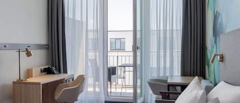 Superior Room, 2 Twin Beds, Non Smoking, Balcony (Kitchenette) | Hypo-allergenic bedding, in-room safe, desk, blackout drapes