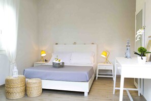 Minibar, ameublement personnalisé, bureau, chambres insonorisées