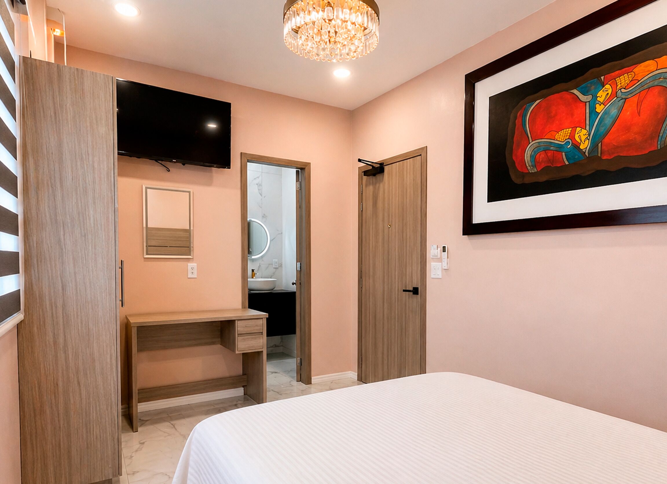Quarto casal conforto, 1 cama Queen, banheiro privativo | Roupas de cama premium, individualmente decorados