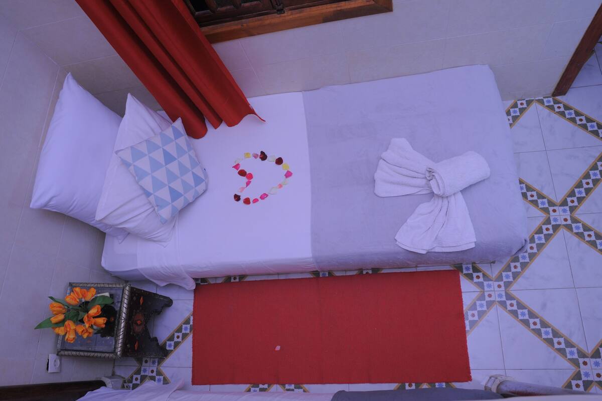 Chambre Triple avec 1 lit single et 1 lit superposé