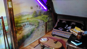 Comfort Quadruple Room | Individually decorated, individually furnished, desk, blackout curtains - O tour du monde (Cellettes)