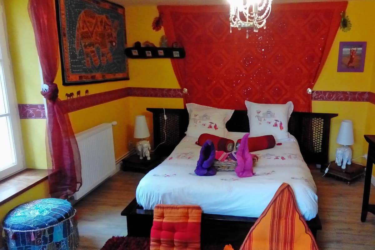 Double Room, Terrace | Individually decorated, individually furnished, desk, blackout drapes