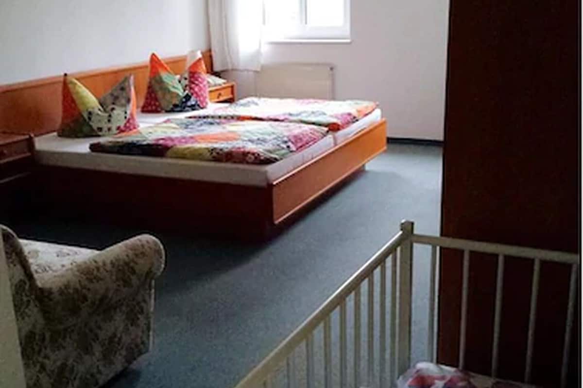 family room | rollaway beds, free wifi