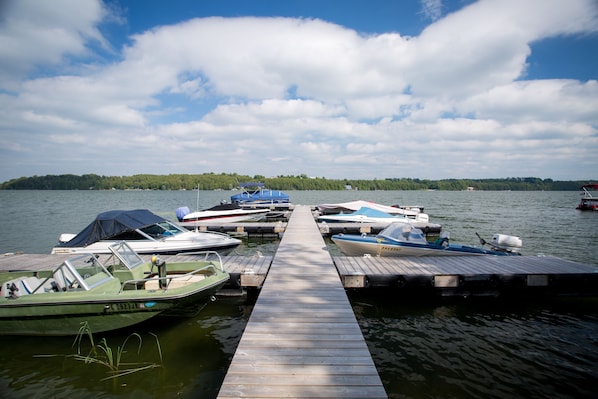 المنطقة المحيطة بالمنشأة