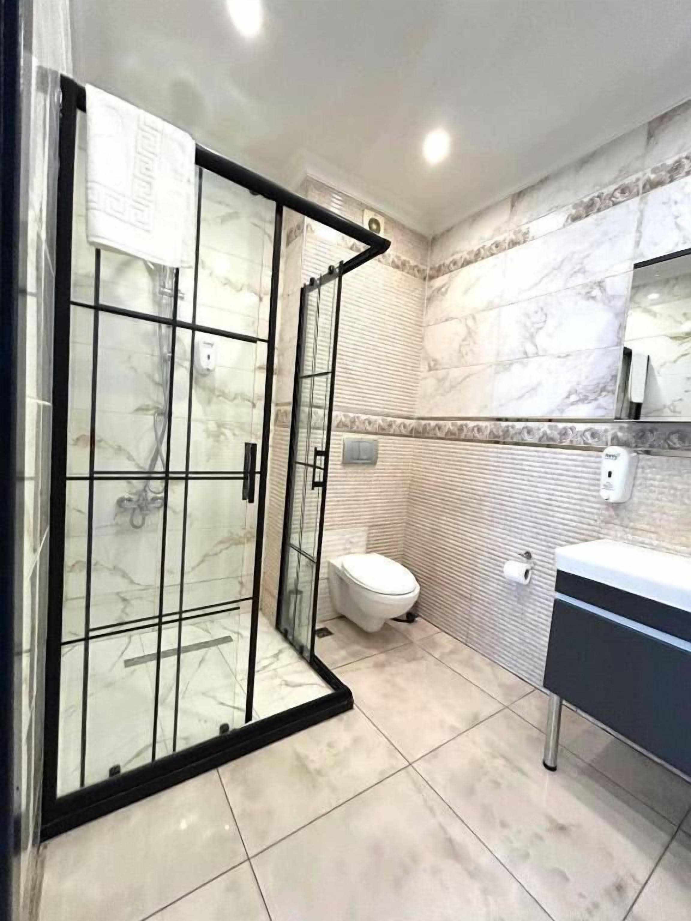 Photo - Royal Garden Suite and Hotel