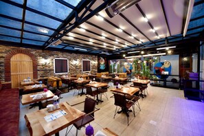 Daily continental breakfast for a fee