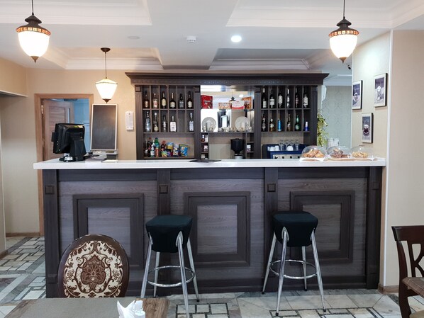 Bar (on property) - Hotel Tourist (Nur-Sultan)