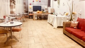 Daily buffet breakfast (EUR 3 per person)