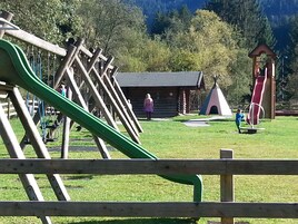 Área de juegos infantiles al aire libre