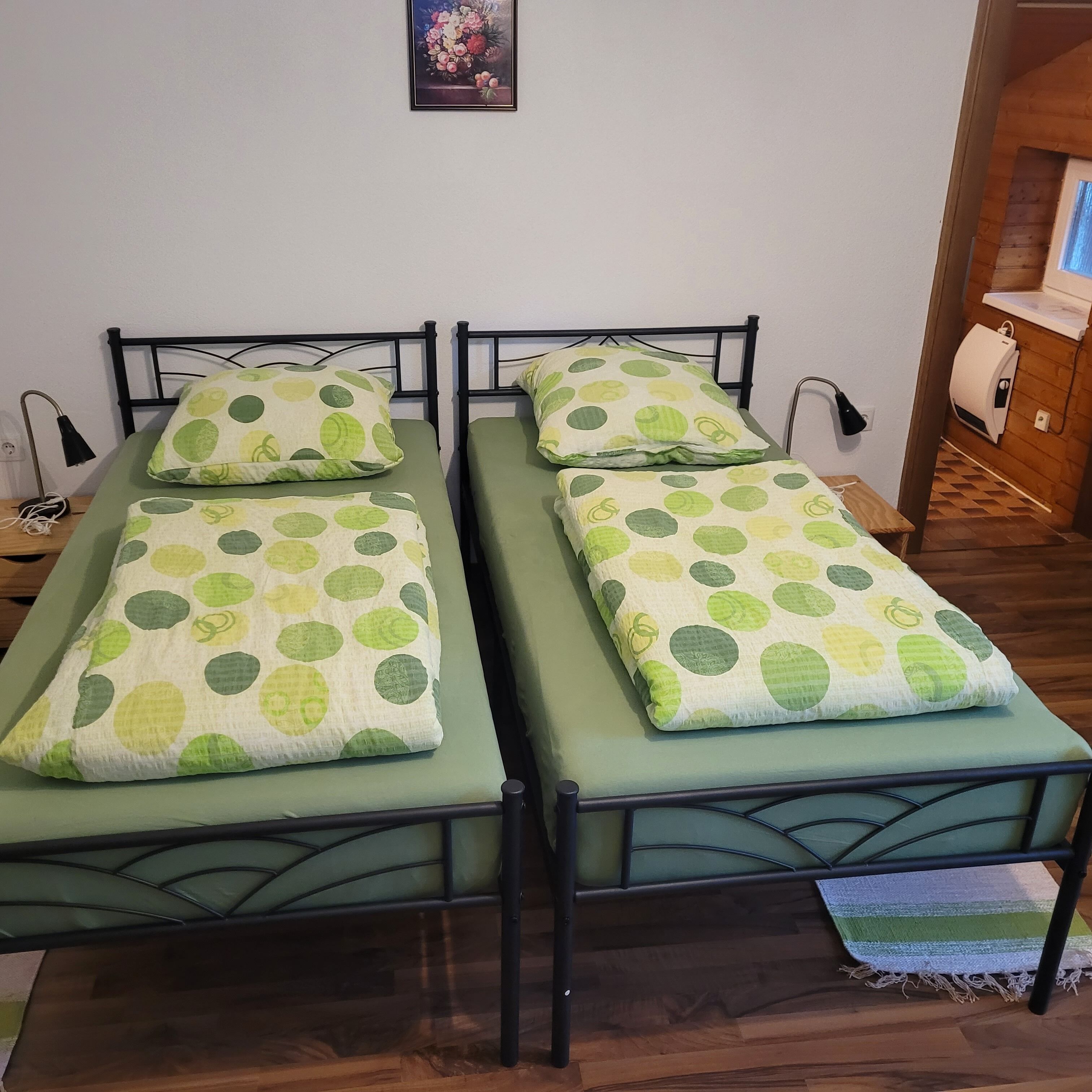 Standardværelse til 3 personer | Individuel indretning, skrivebord, mørklægningsgardiner, gratis Wi-Fi