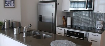 Grand 2BR Condo with Great Views