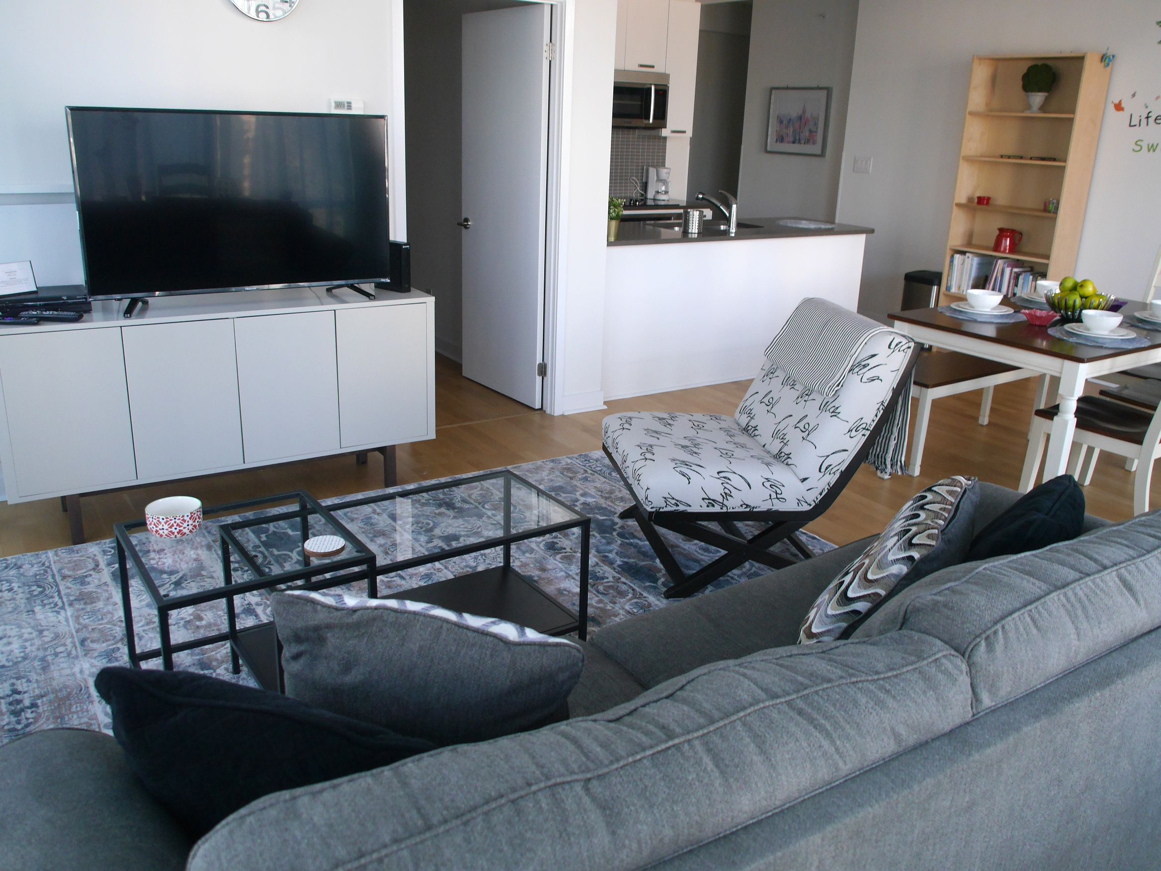 Condo | Living area | Flat-screen TV