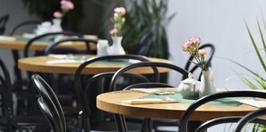 Dining - Hotel at The White Lily (Prague)